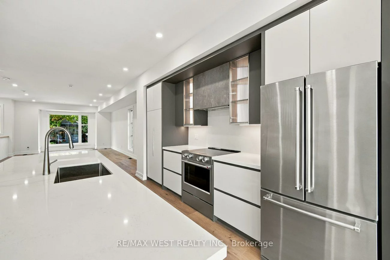 157, Aldercrest, Alderwood, Toronto
