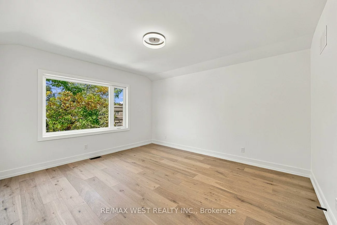 157, Aldercrest, Alderwood, Toronto