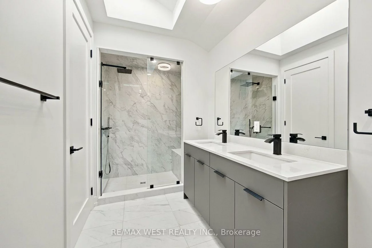 157, Aldercrest, Alderwood, Toronto