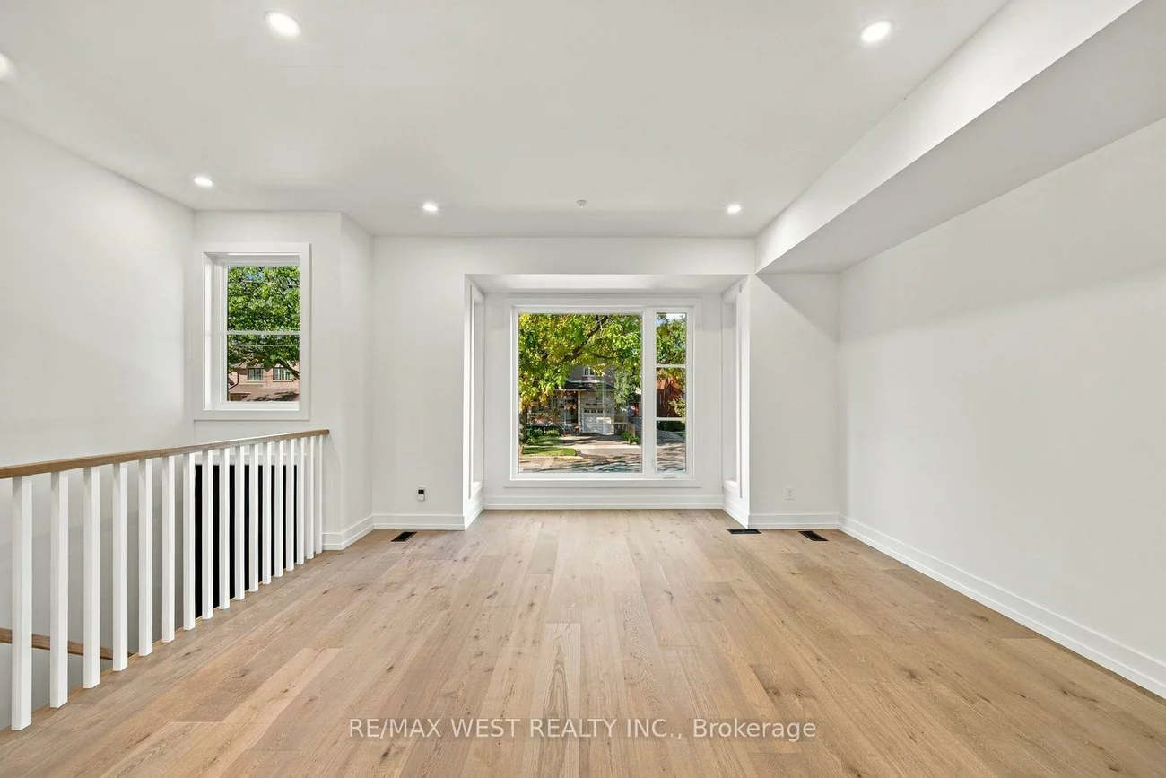 157, Aldercrest, Alderwood, Toronto