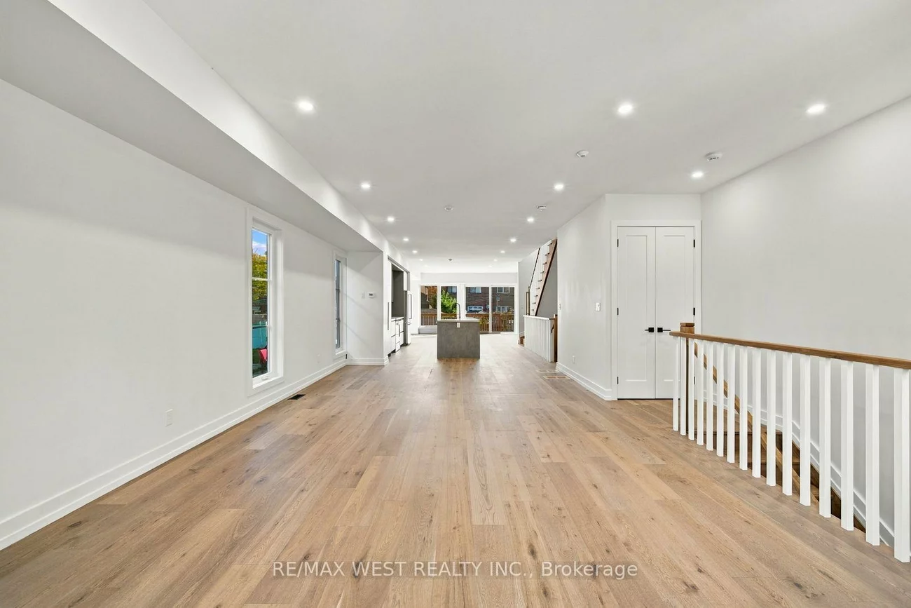 157, Aldercrest, Alderwood, Toronto