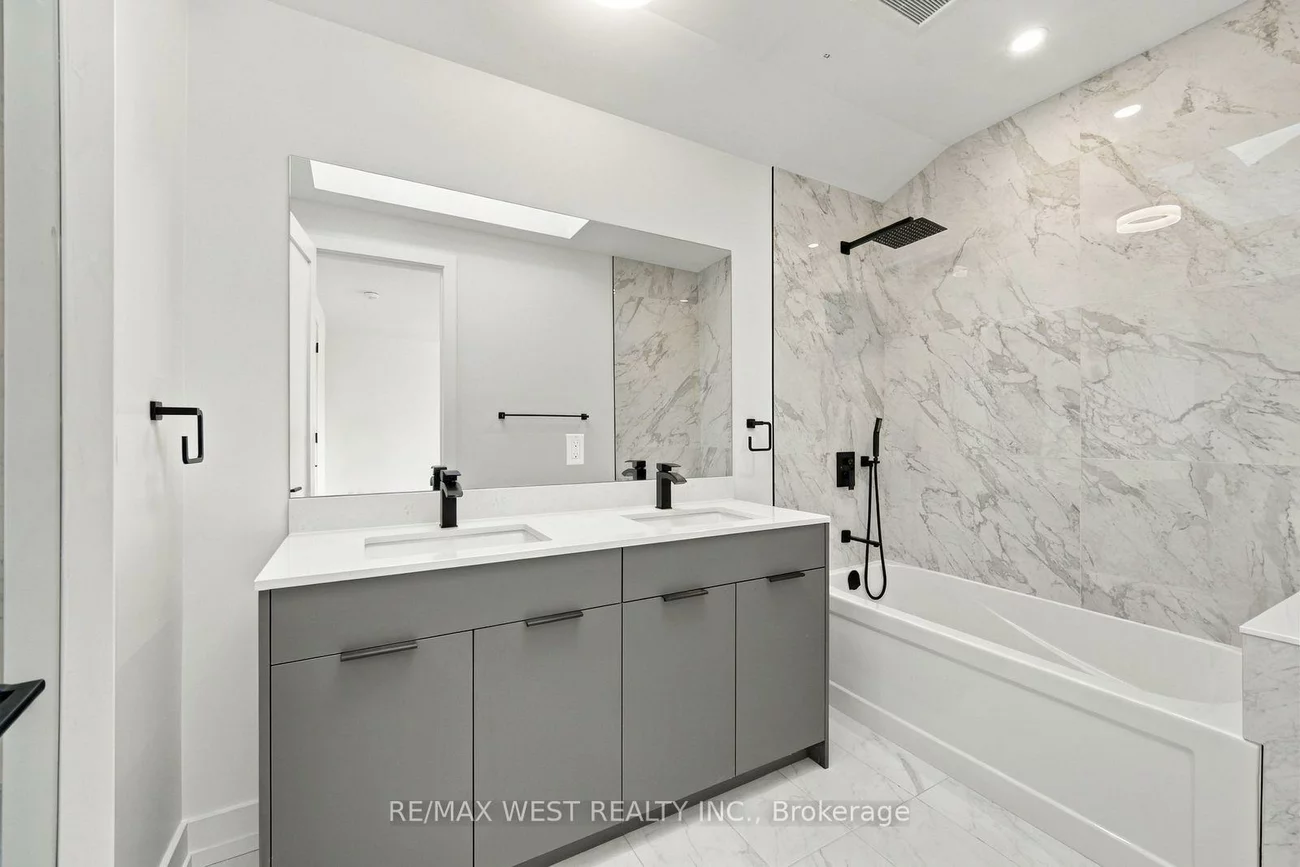 157, Aldercrest, Alderwood, Toronto