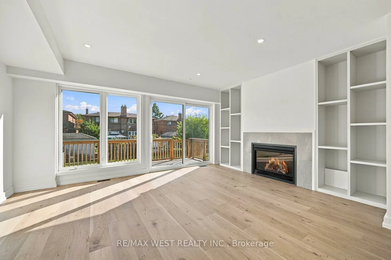 157, Aldercrest, Alderwood, Toronto