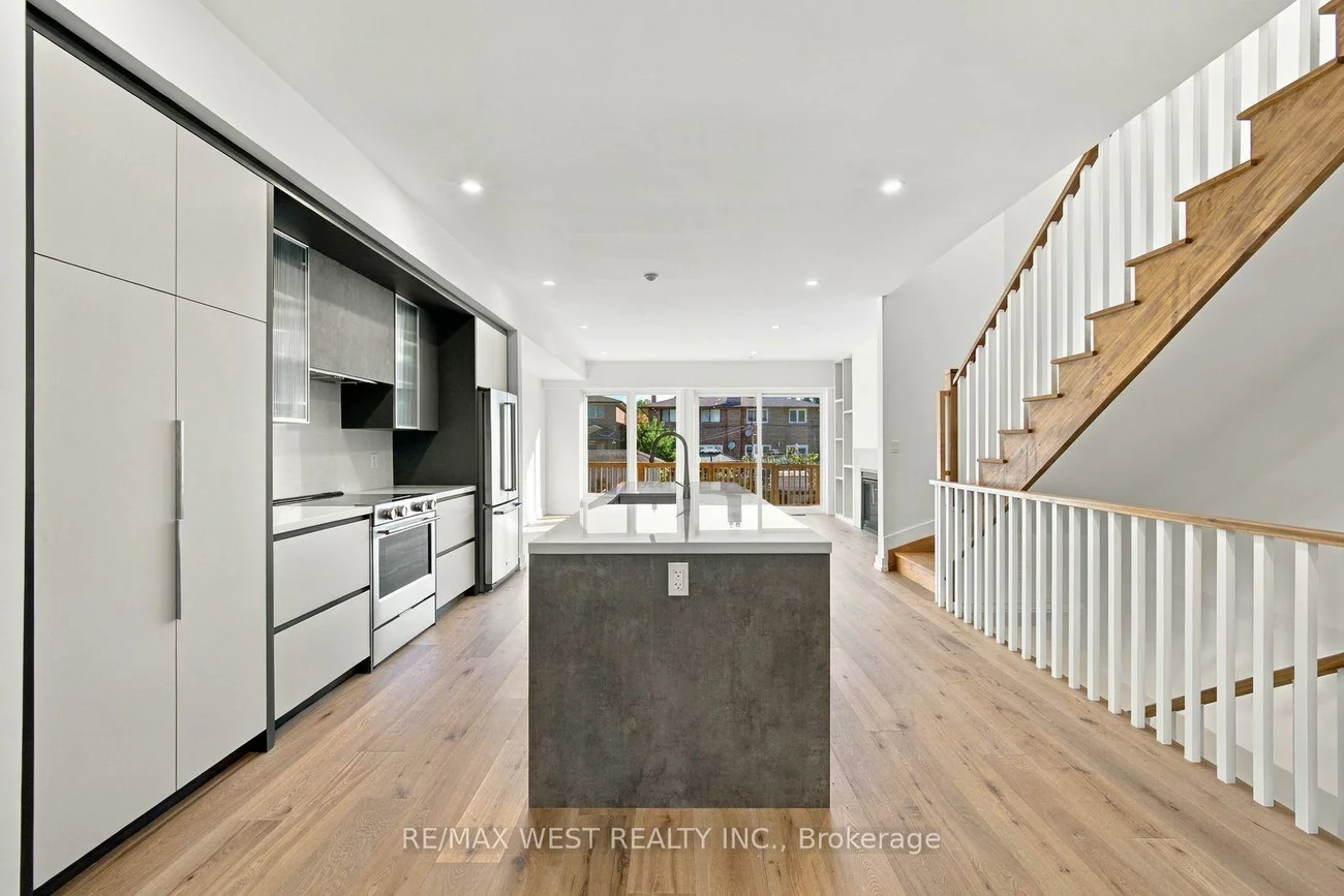 157, Aldercrest, Alderwood, Toronto