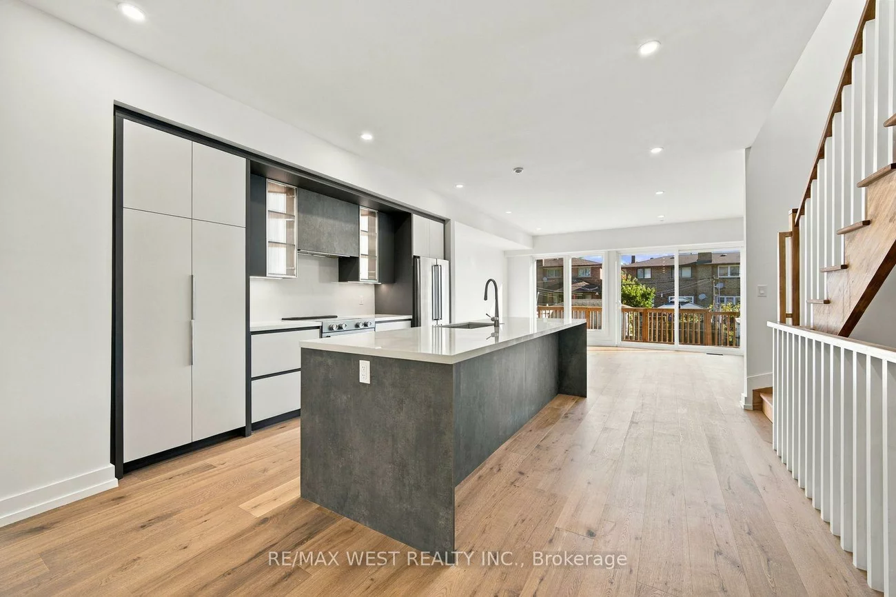 157, Aldercrest, Alderwood, Toronto