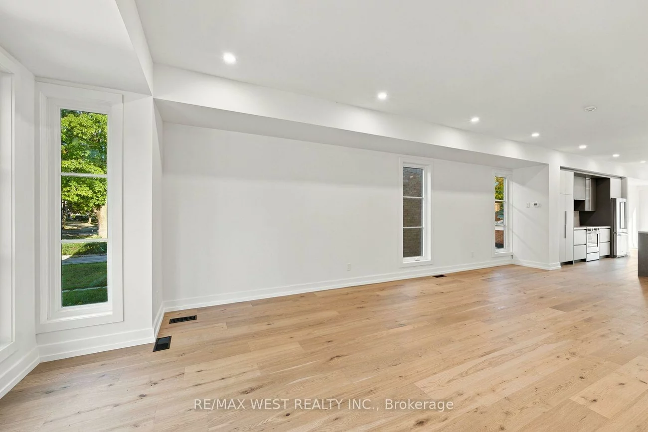 157, Aldercrest, Alderwood, Toronto