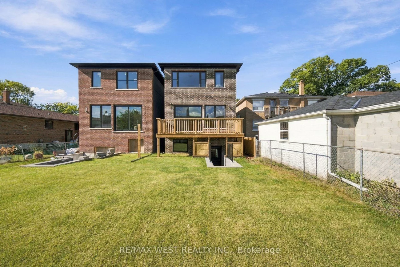 157, Aldercrest, Alderwood, Toronto