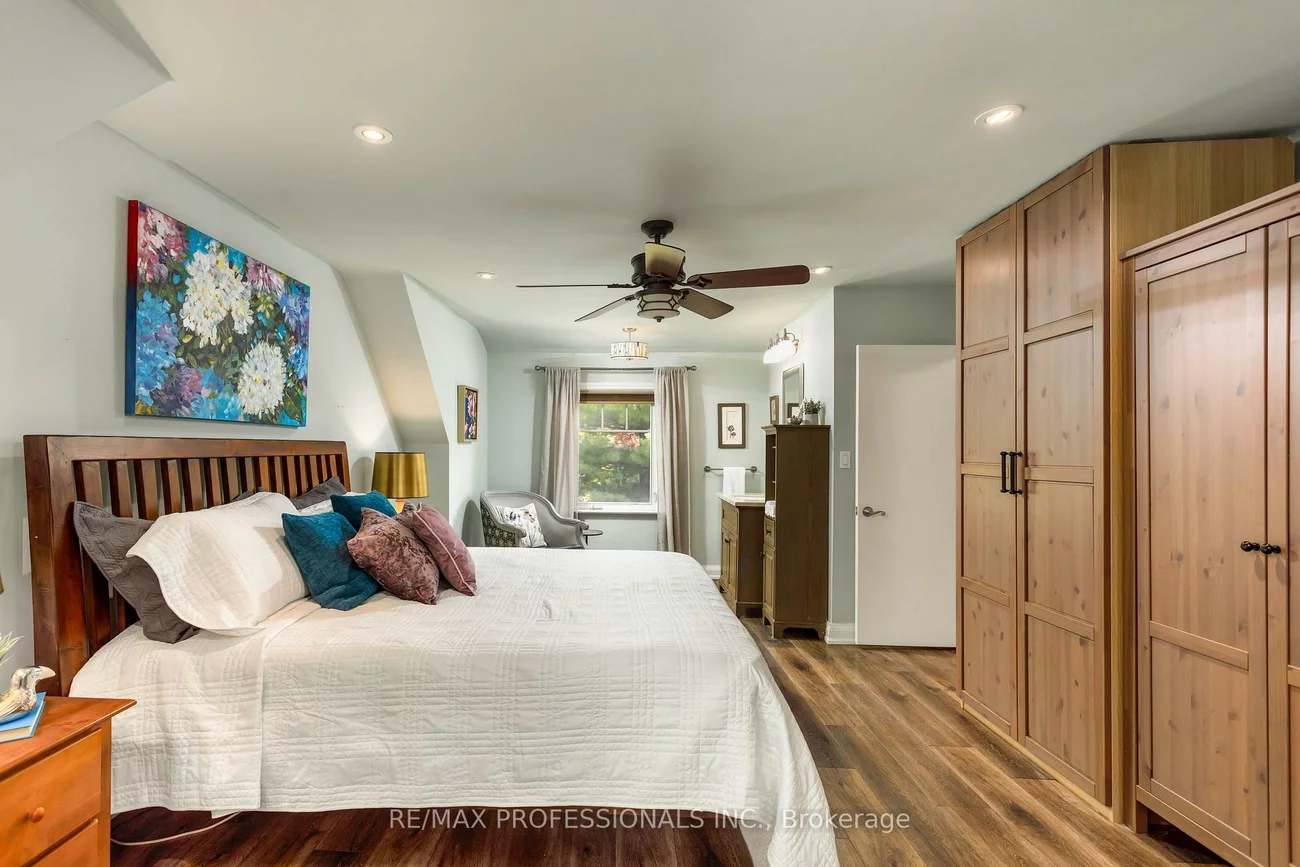 1364, Islington, Princess-Rosethorn, Toronto