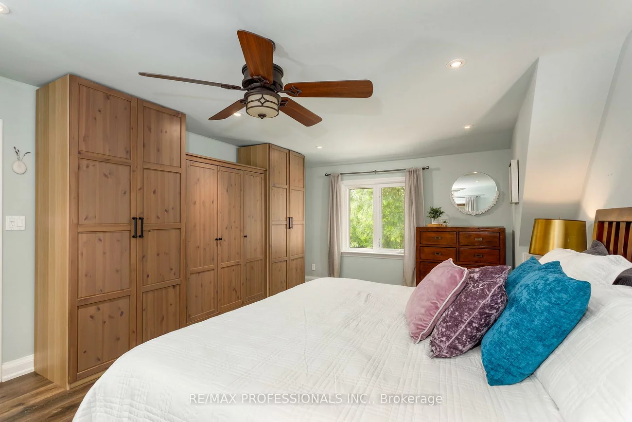 1364, Islington, Princess-Rosethorn, Toronto