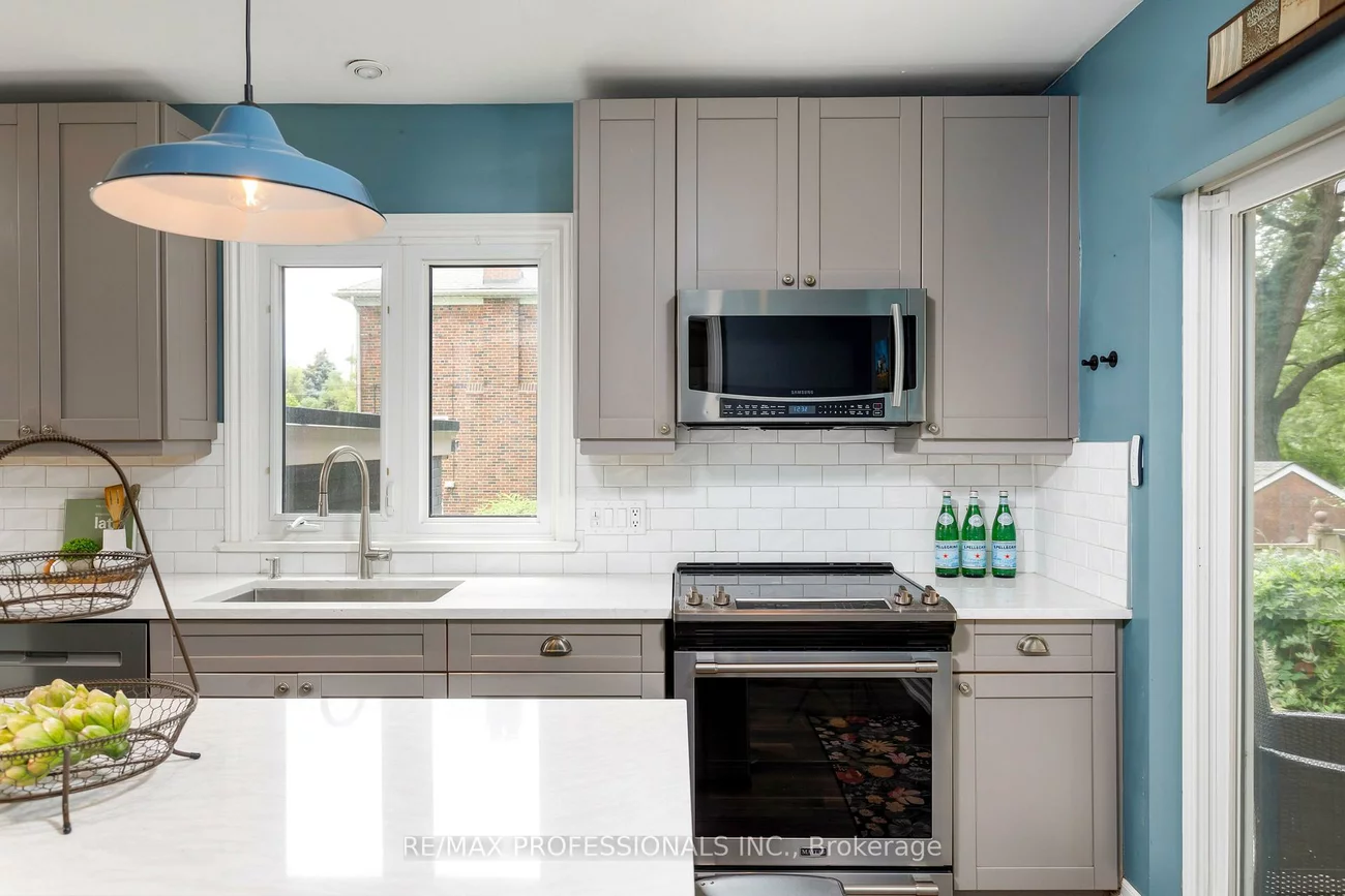 1364, Islington, Princess-Rosethorn, Toronto