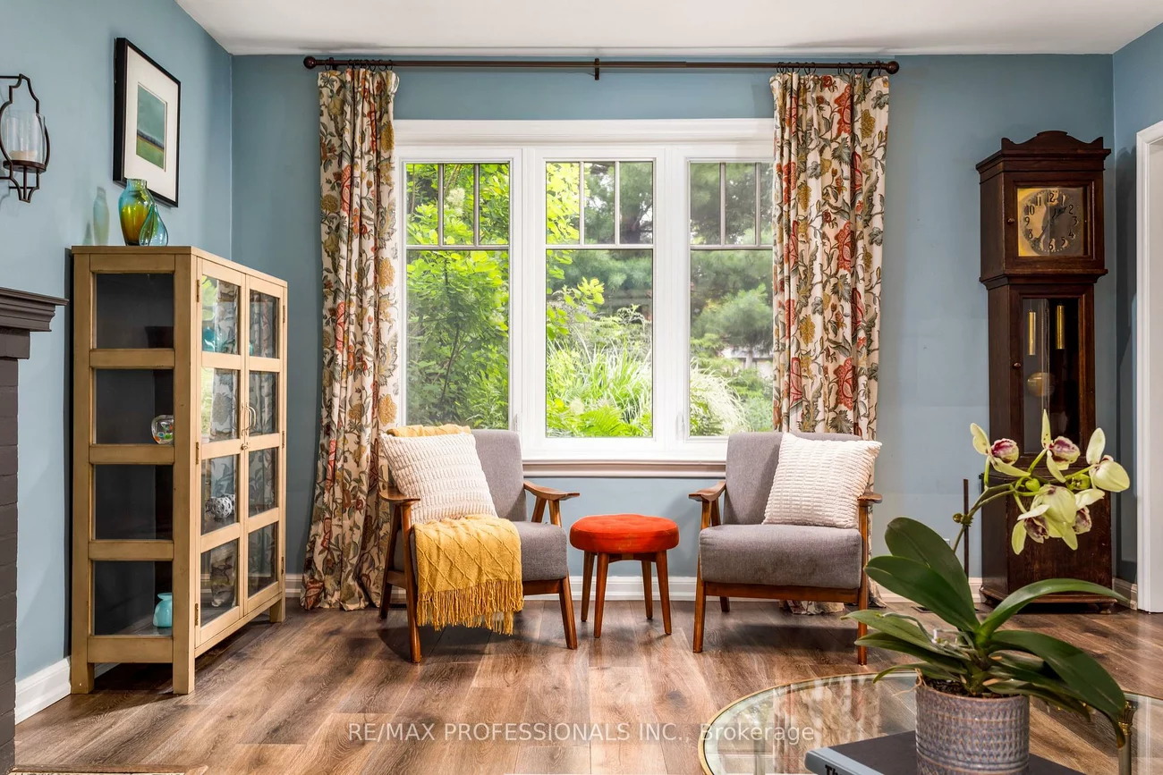 1364, Islington, Princess-Rosethorn, Toronto