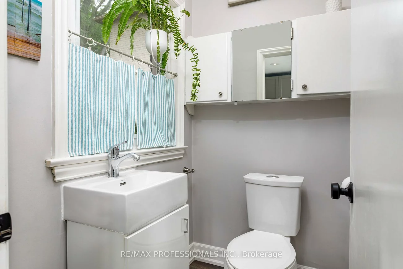 1364, Islington, Princess-Rosethorn, Toronto