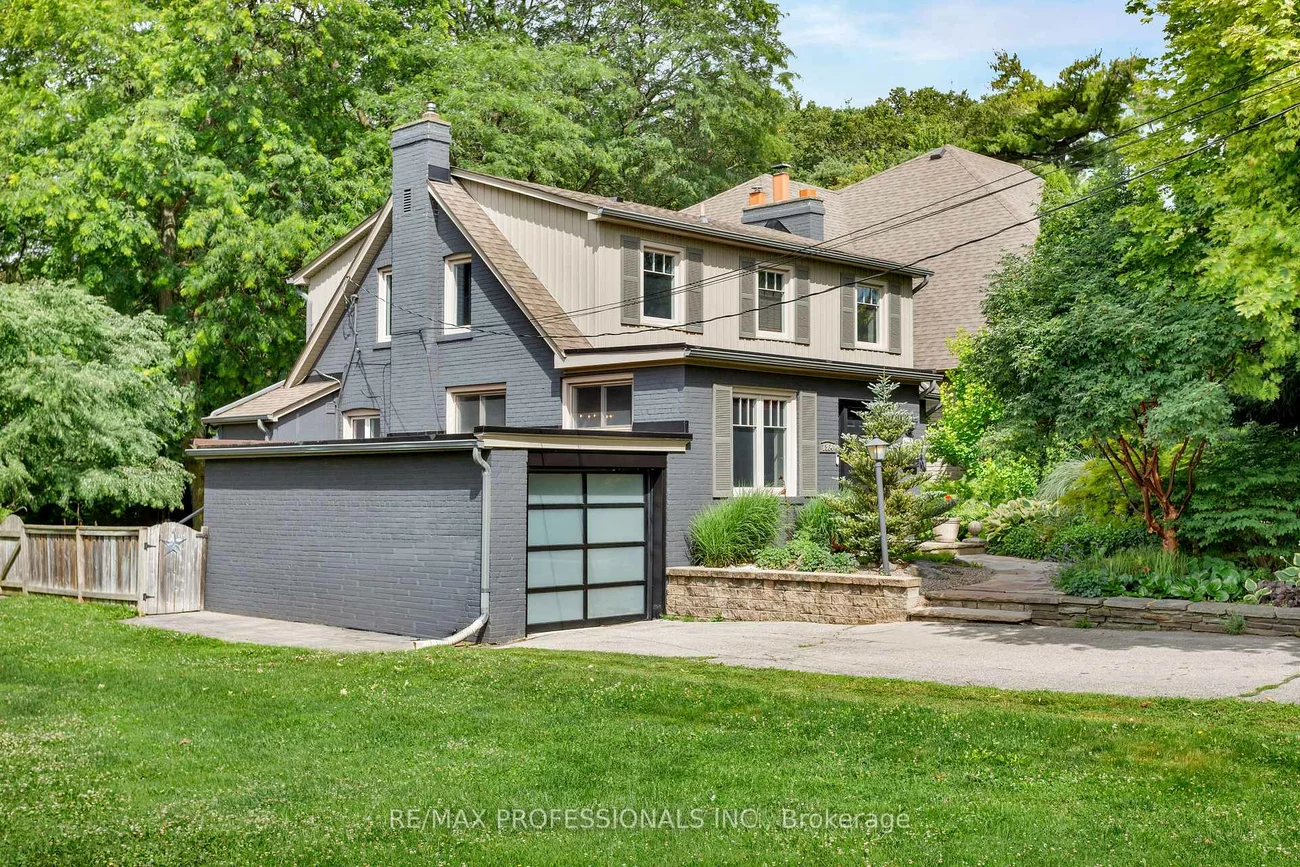 1364, Islington, Princess-Rosethorn, Toronto