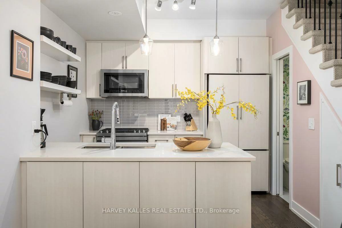 1, Elsie, Dovercourt-Wallace Emerson-Junction, Toronto