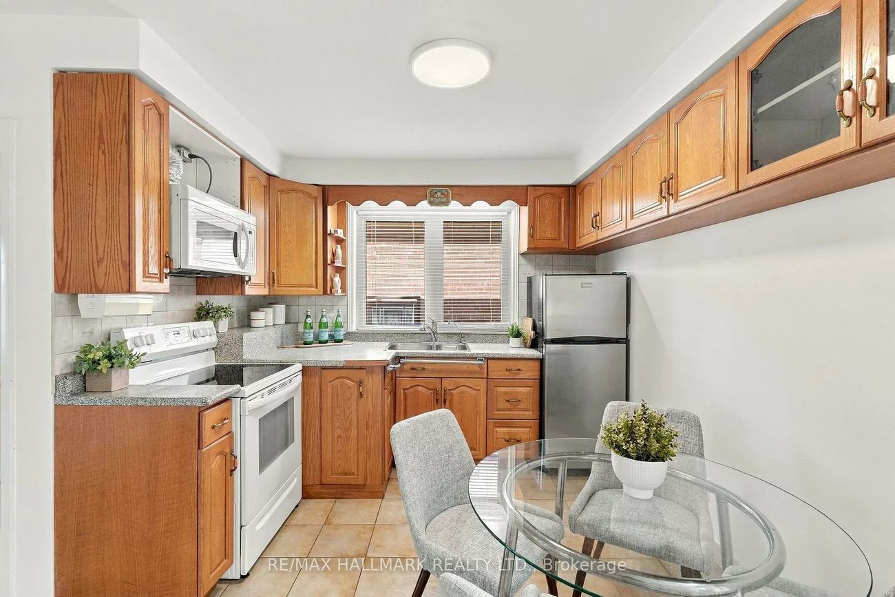 29, Willowbrook, Mimico, Toronto