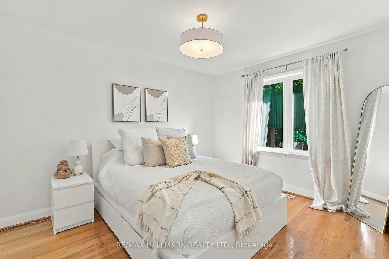 29, Willowbrook, Mimico, Toronto