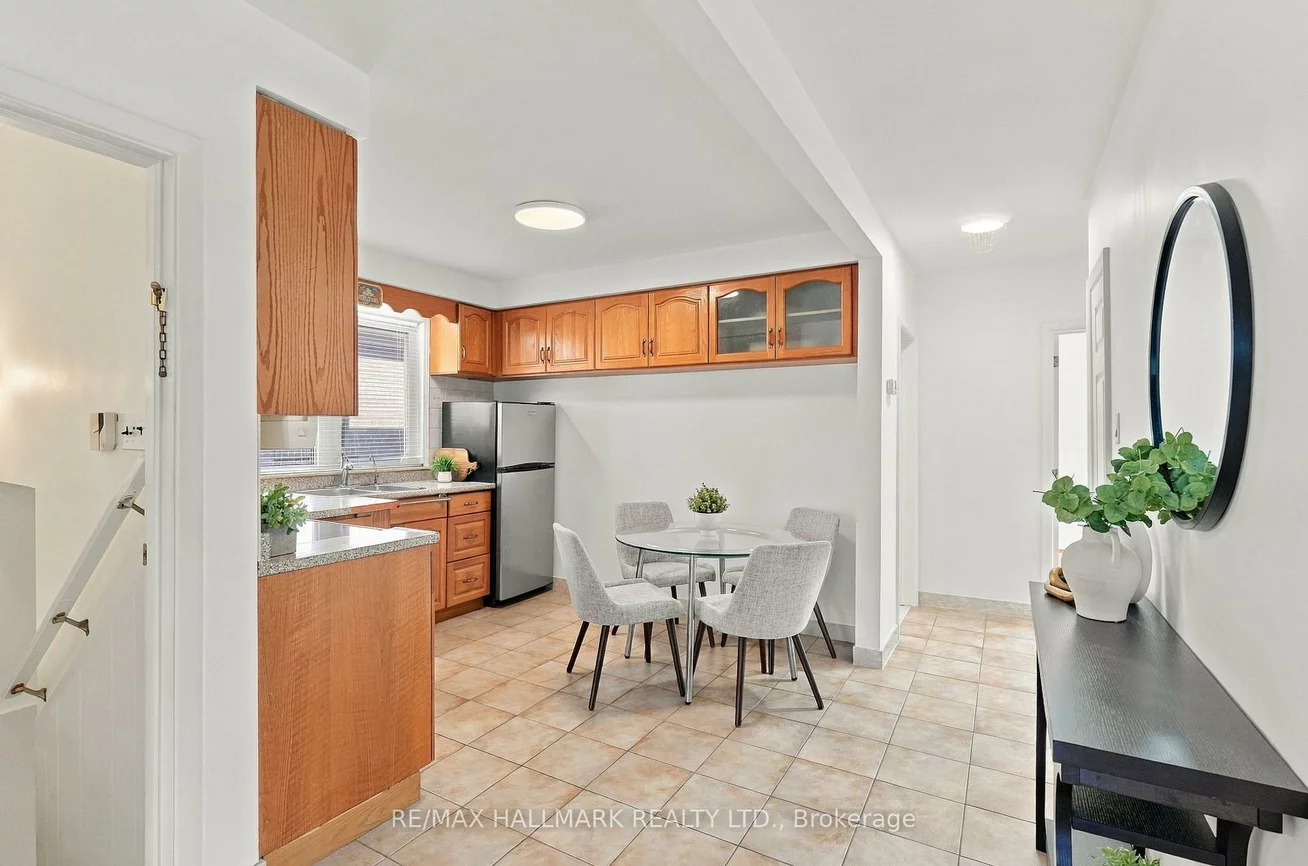 29, Willowbrook, Mimico, Toronto
