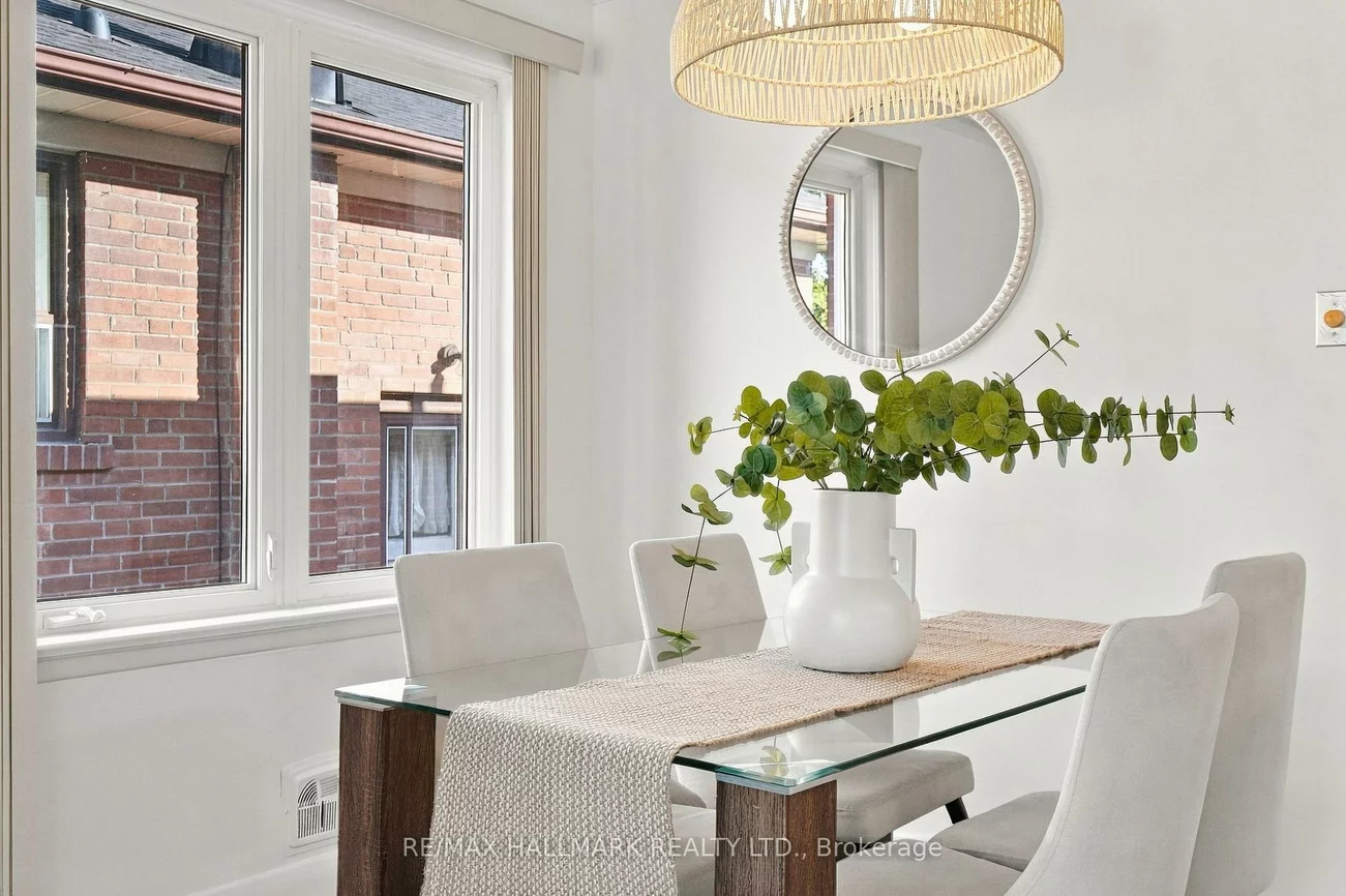 29, Willowbrook, Mimico, Toronto
