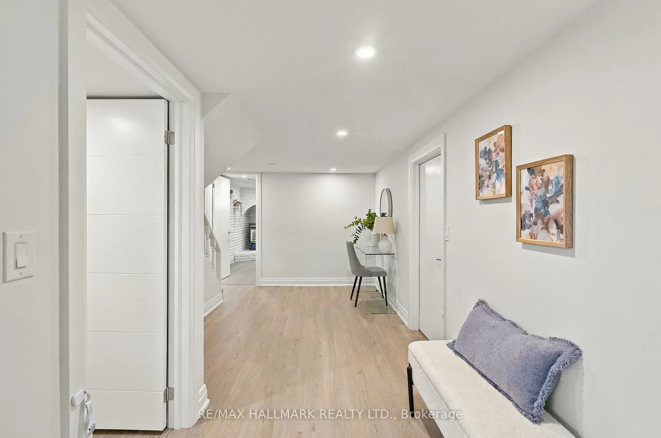 29, Willowbrook, Mimico, Toronto