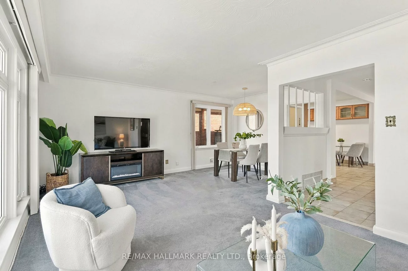29, Willowbrook, Mimico, Toronto