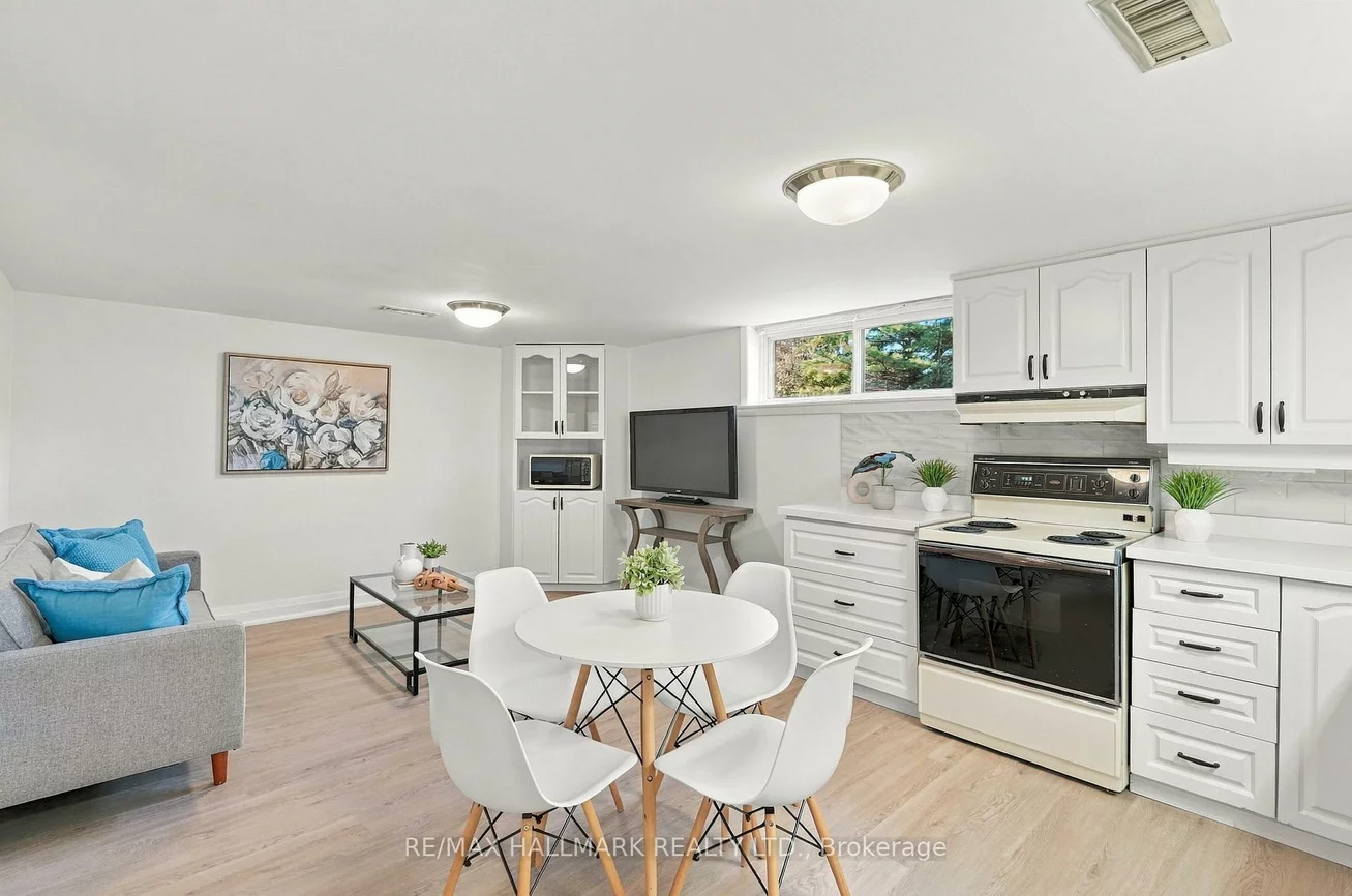 29, Willowbrook, Mimico, Toronto
