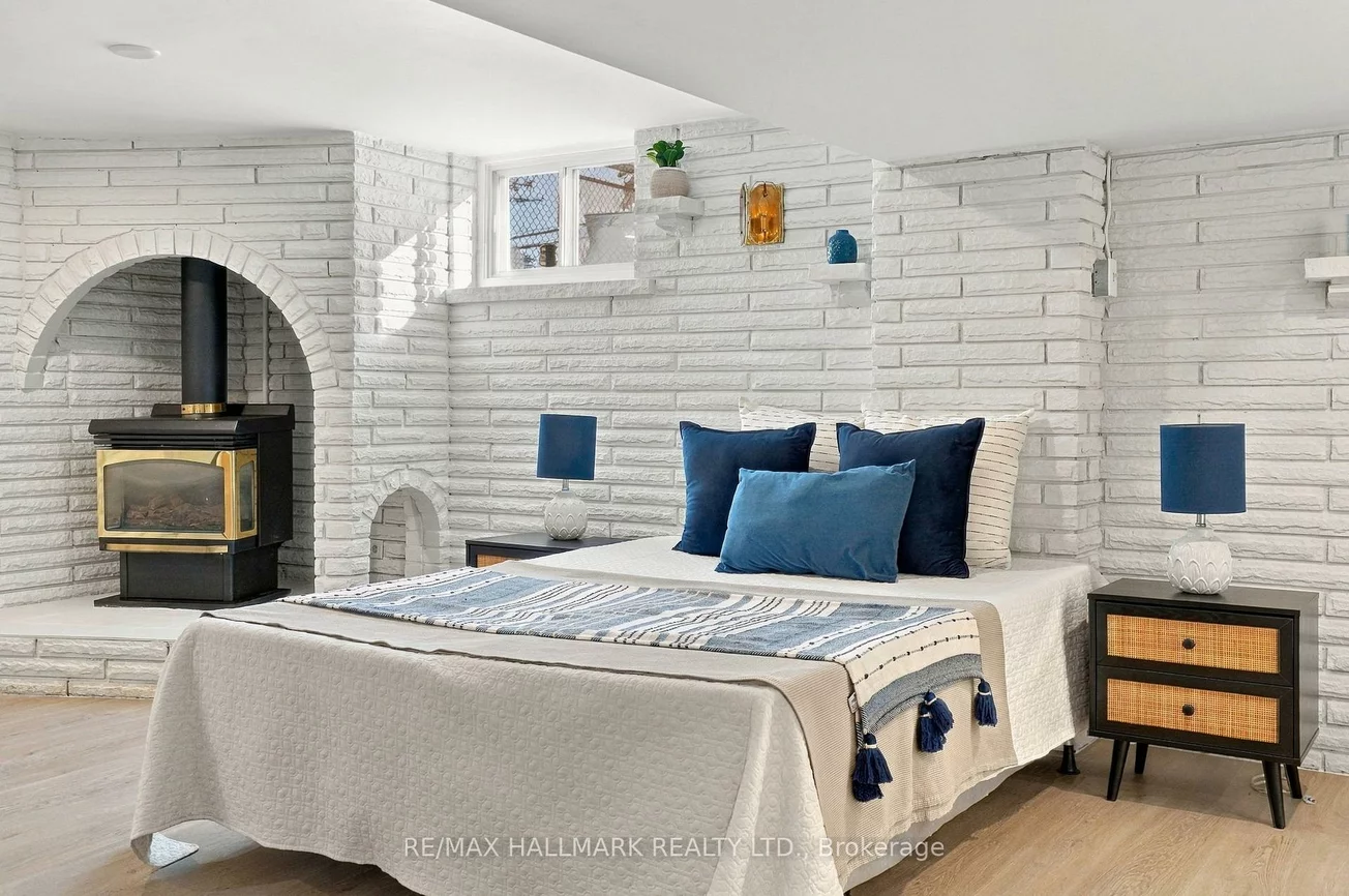 29, Willowbrook, Mimico, Toronto