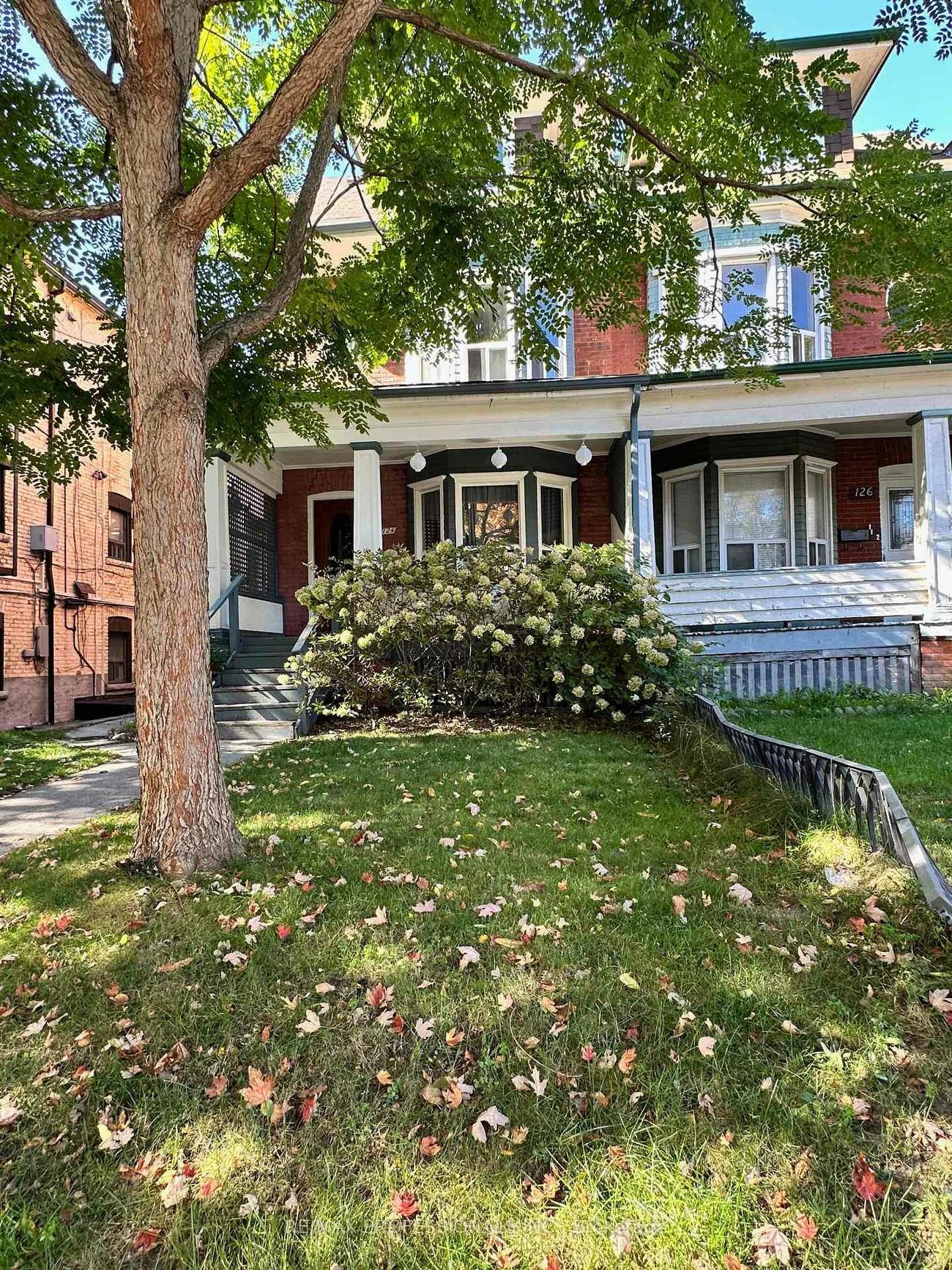 124, Close, South Parkdale, Toronto