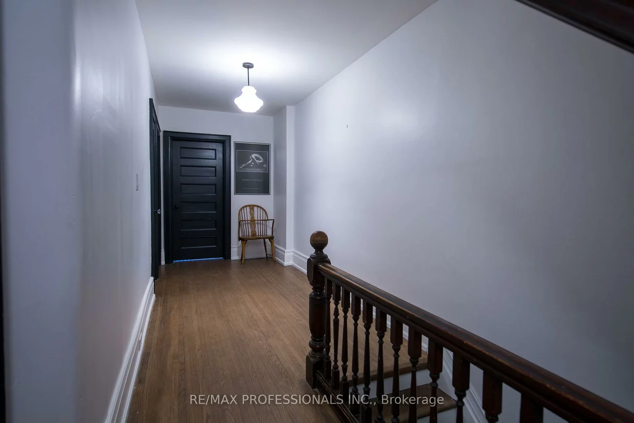 124, Close, South Parkdale, Toronto