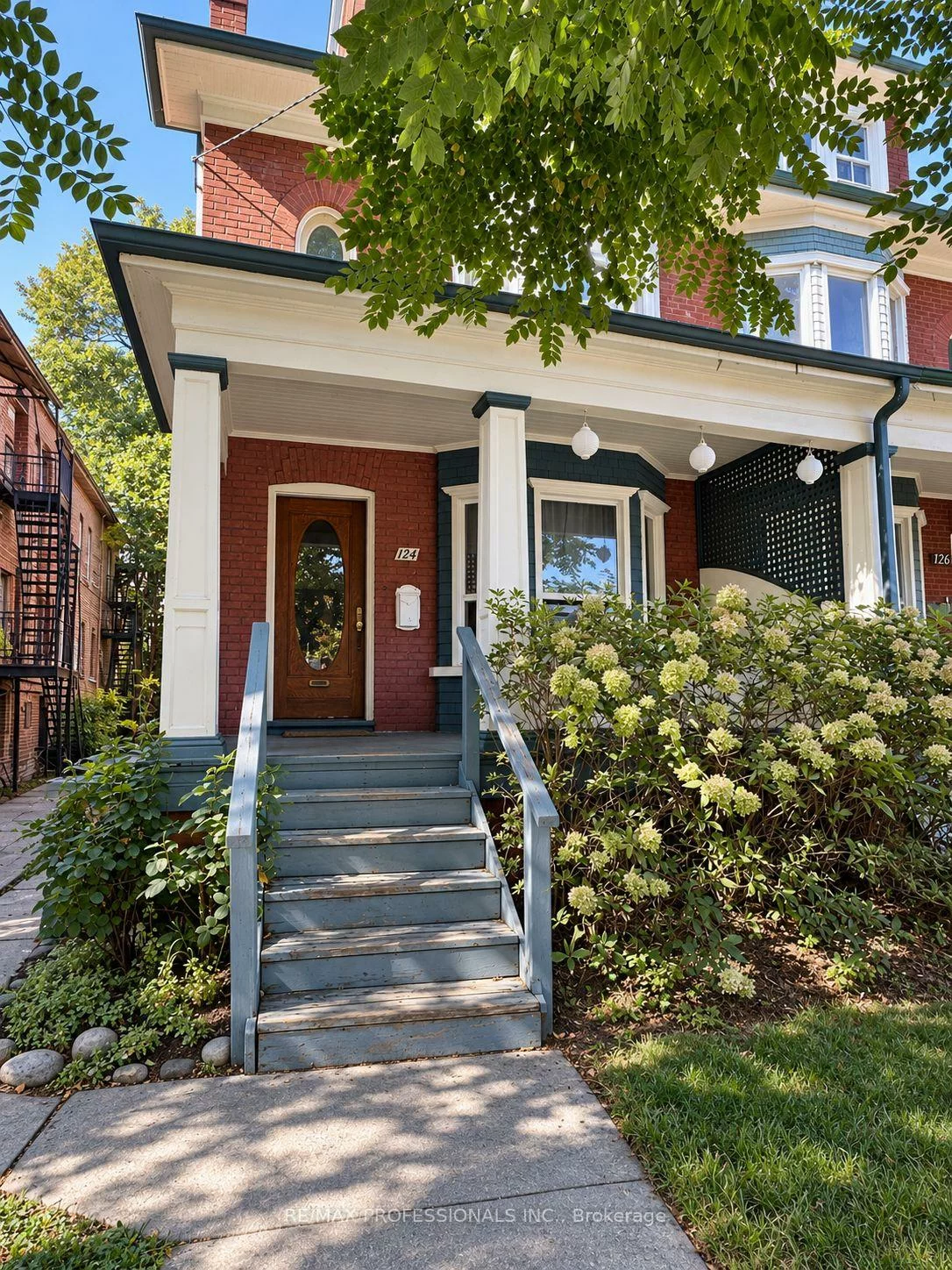 124, Close, South Parkdale, Toronto