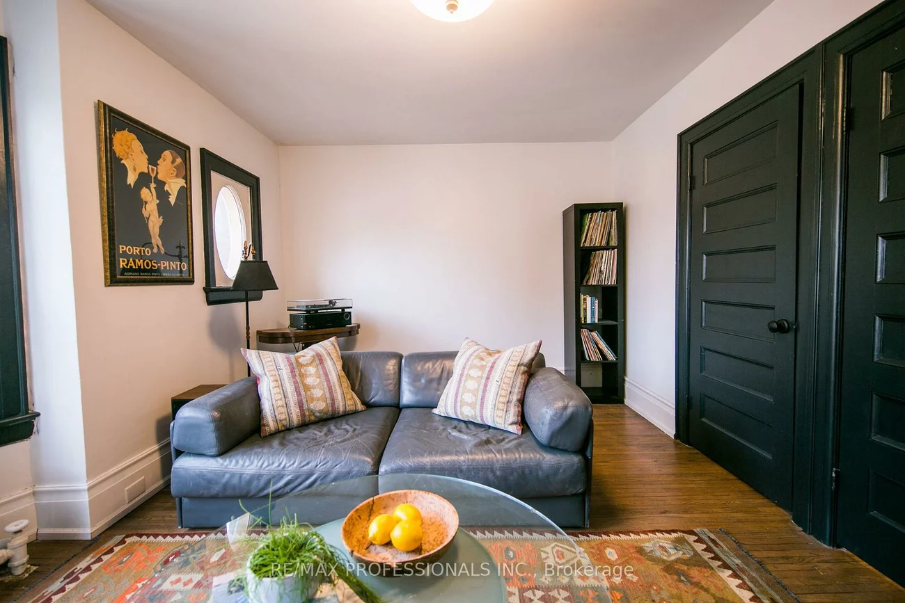 124, Close, South Parkdale, Toronto