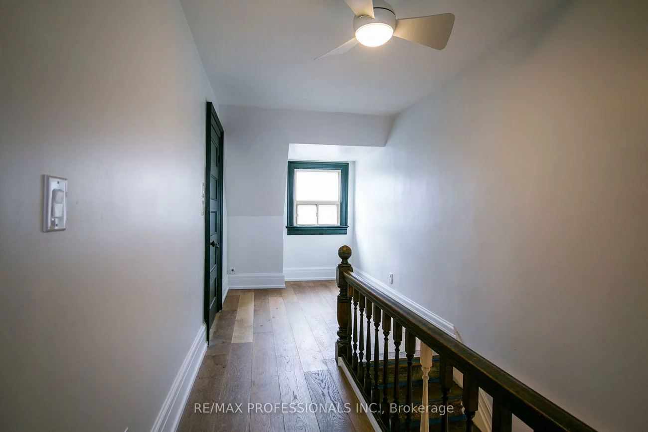 124, Close, South Parkdale, Toronto