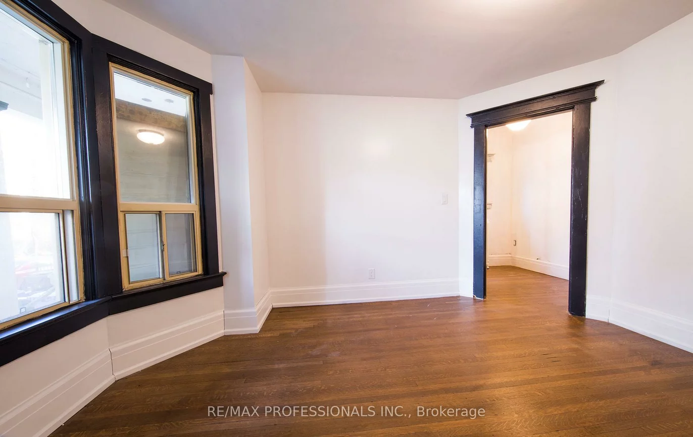 124, Close, South Parkdale, Toronto