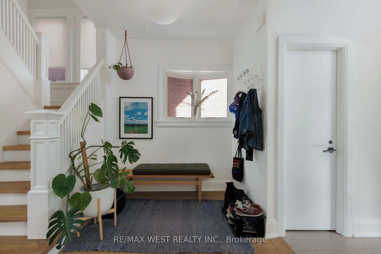 226, Wright, High Park-Swansea, Toronto