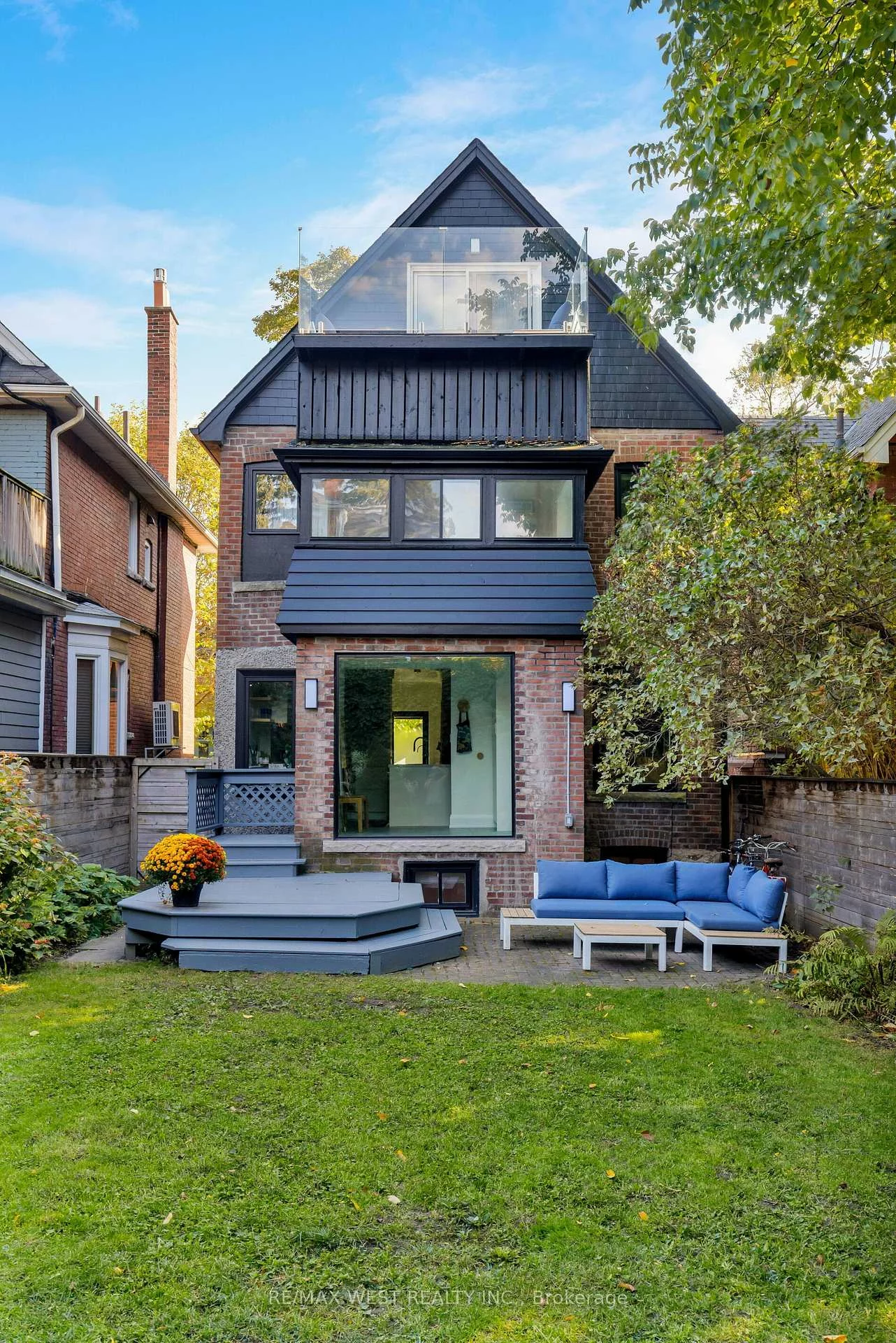 226, Wright, High Park-Swansea, Toronto