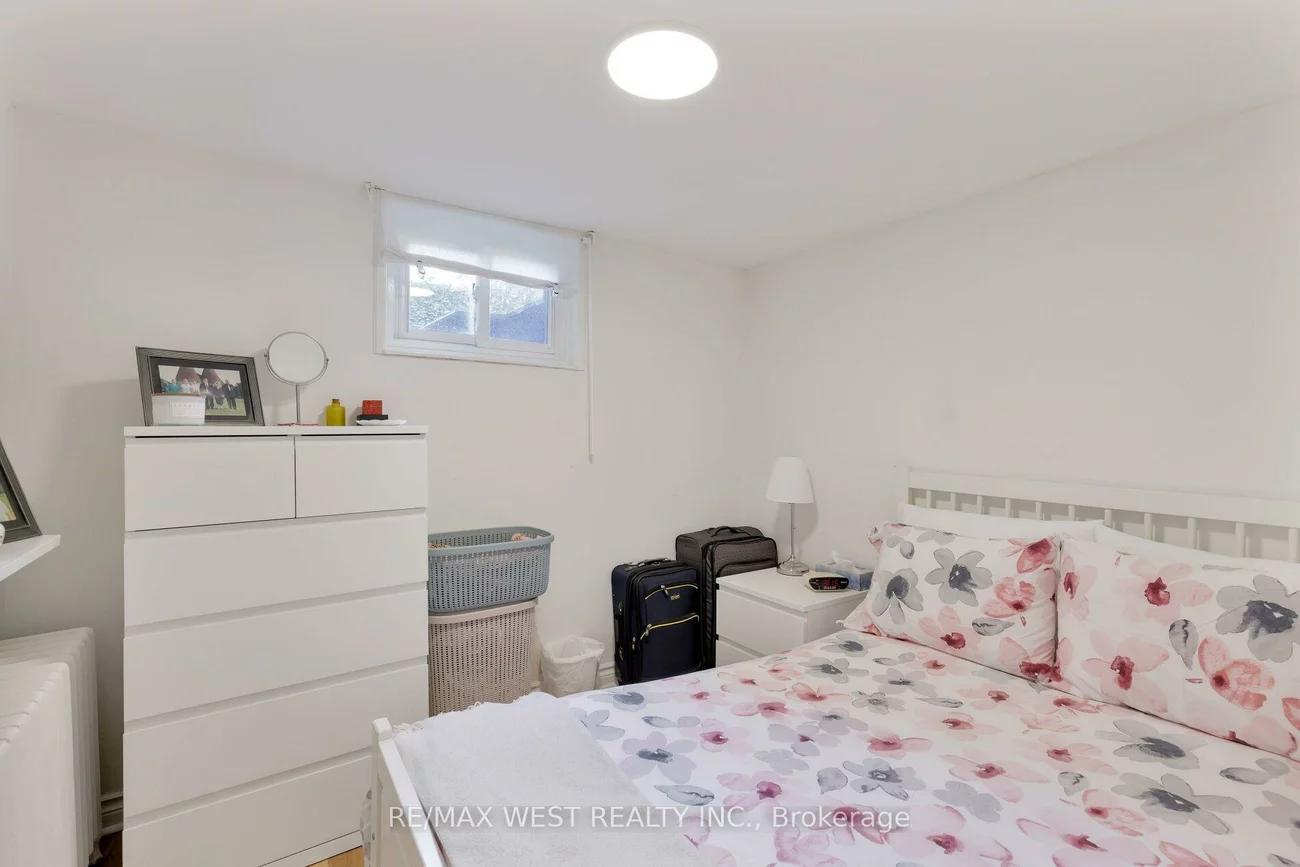 226, Wright, High Park-Swansea, Toronto