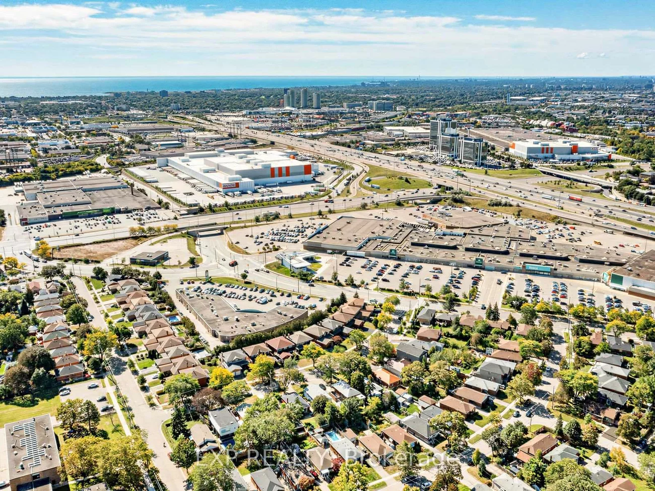 10, Yarn, Islington-City Centre West, Toronto