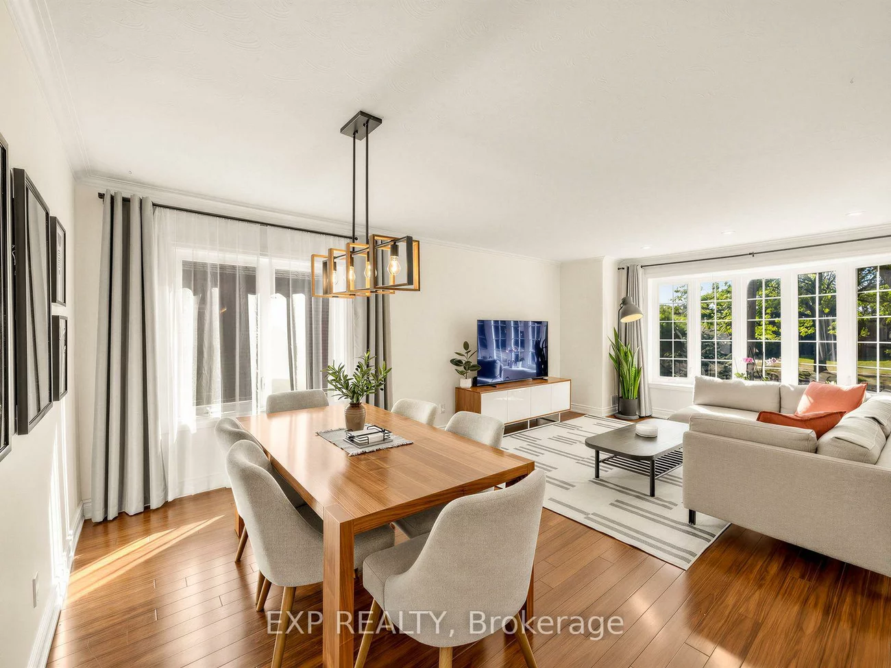 10, Yarn, Islington-City Centre West, Toronto