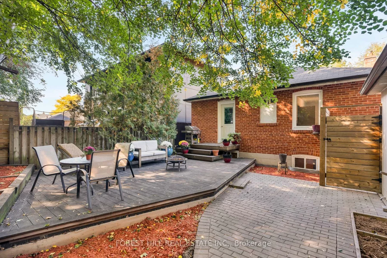 37, Cynthia, Rockcliffe-Smythe, Toronto