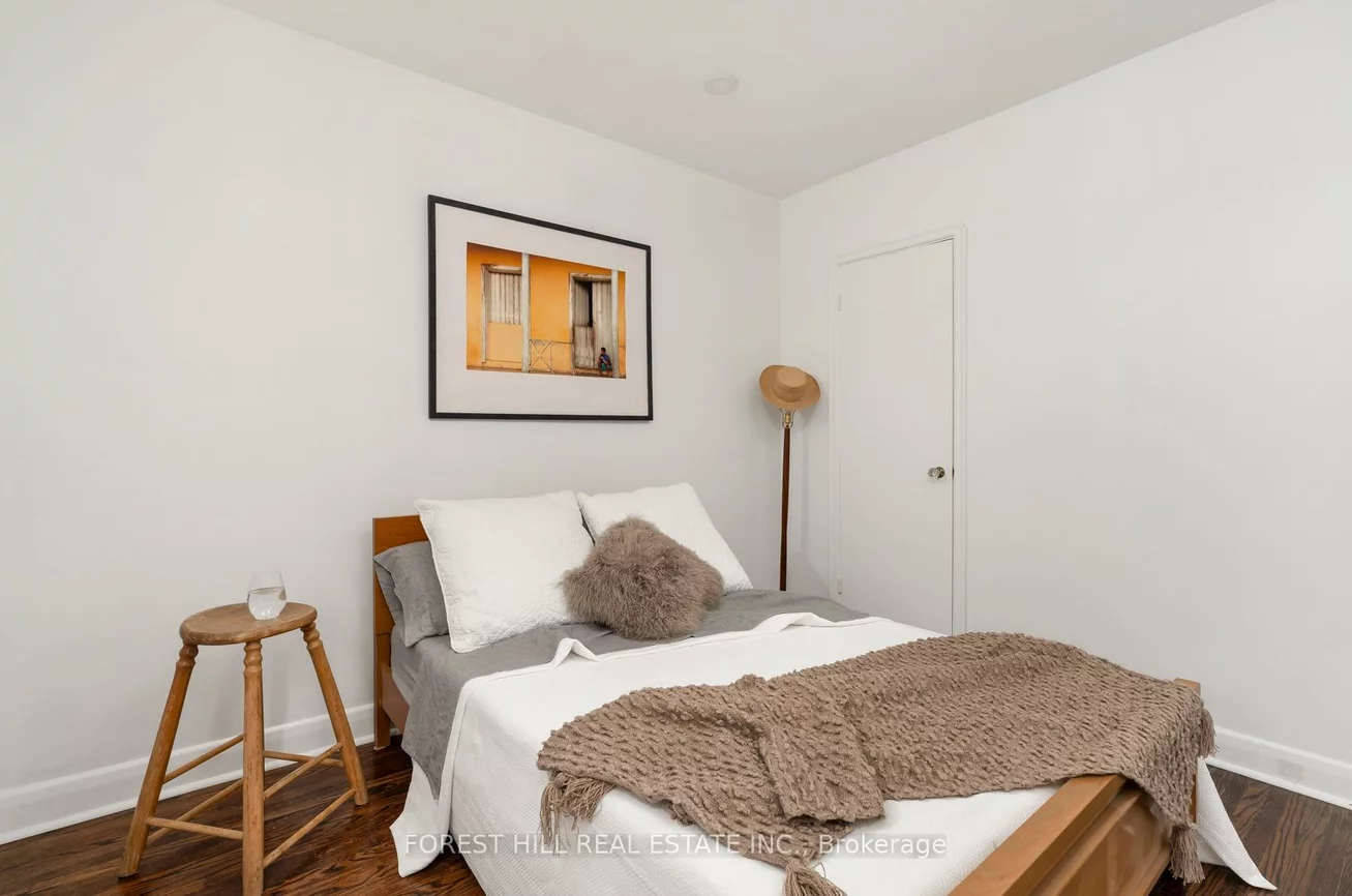 37, Cynthia, Rockcliffe-Smythe, Toronto