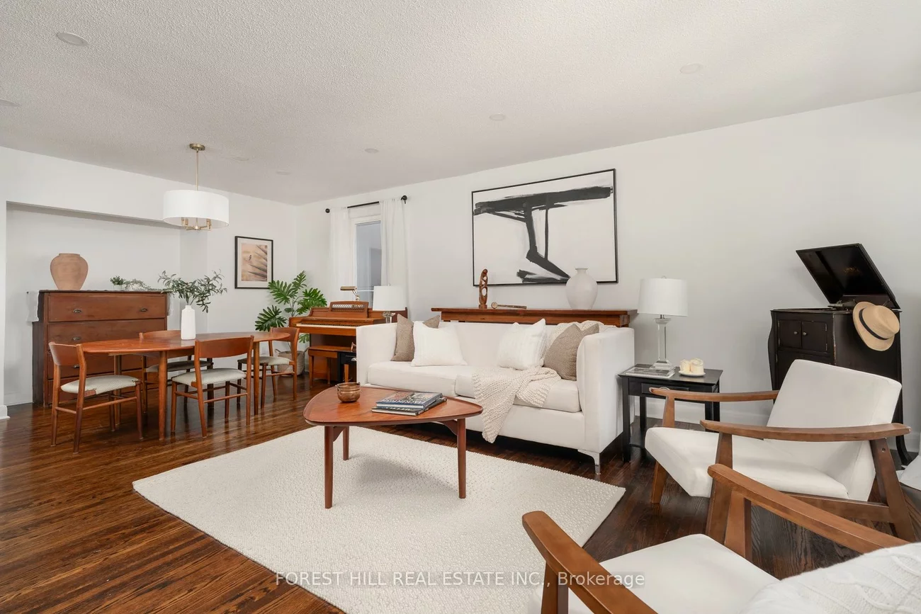37, Cynthia, Rockcliffe-Smythe, Toronto