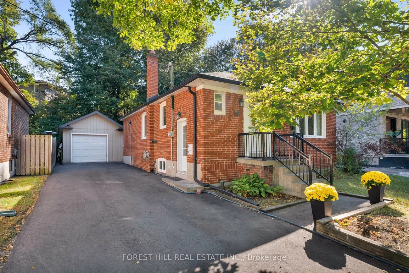 37, Cynthia, Rockcliffe-Smythe, Toronto