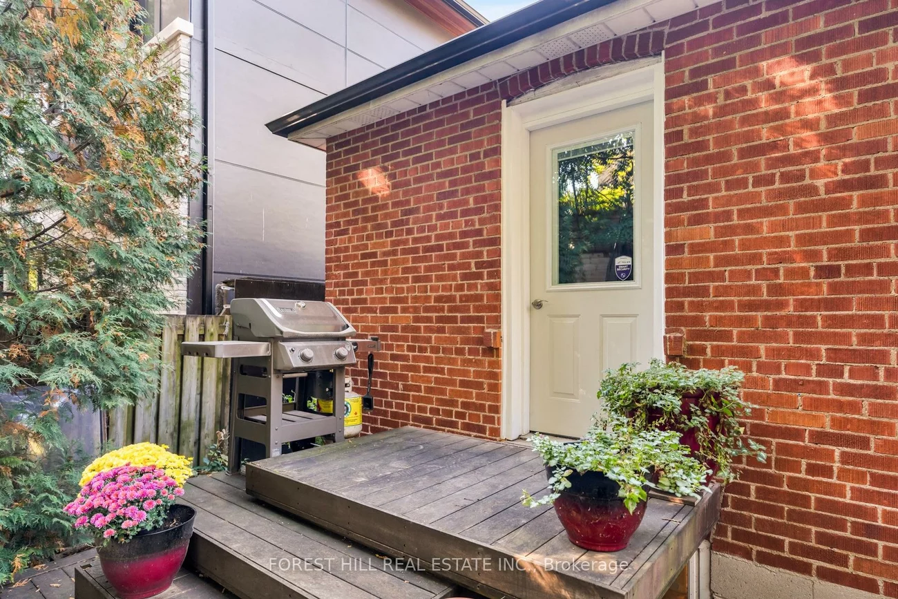 37, Cynthia, Rockcliffe-Smythe, Toronto