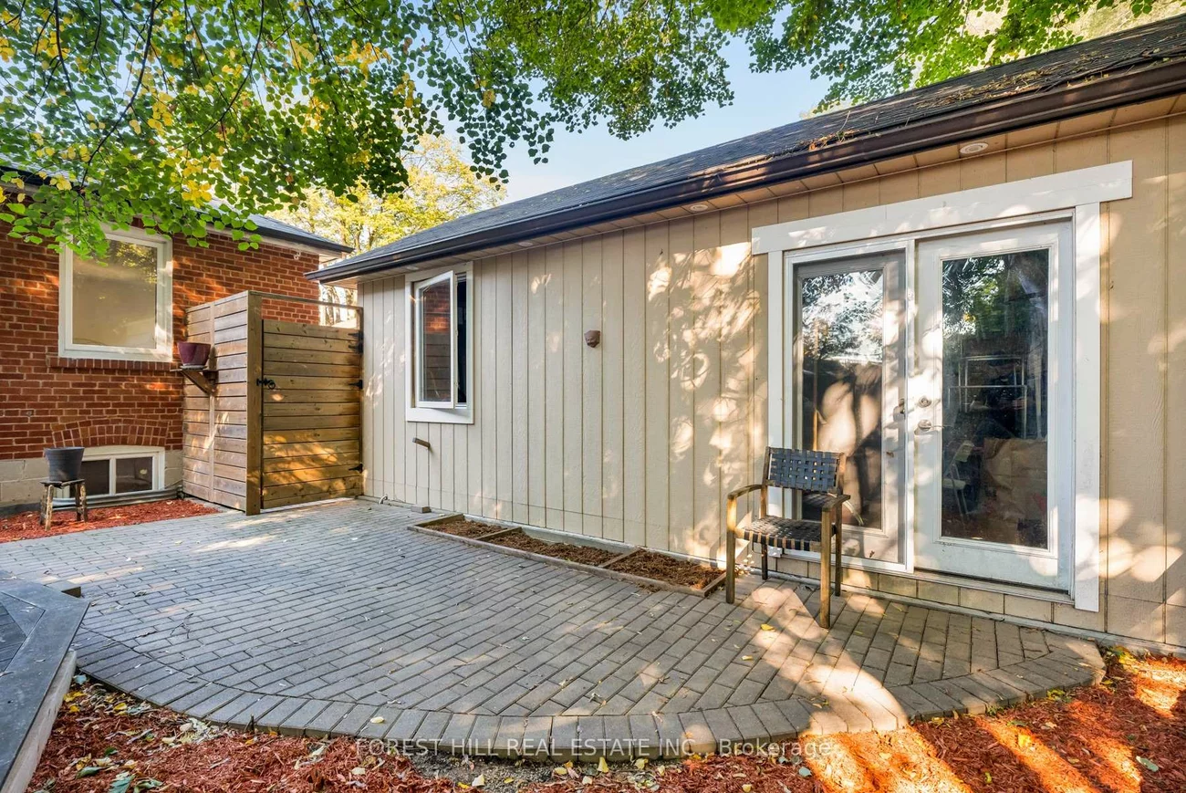 37, Cynthia, Rockcliffe-Smythe, Toronto