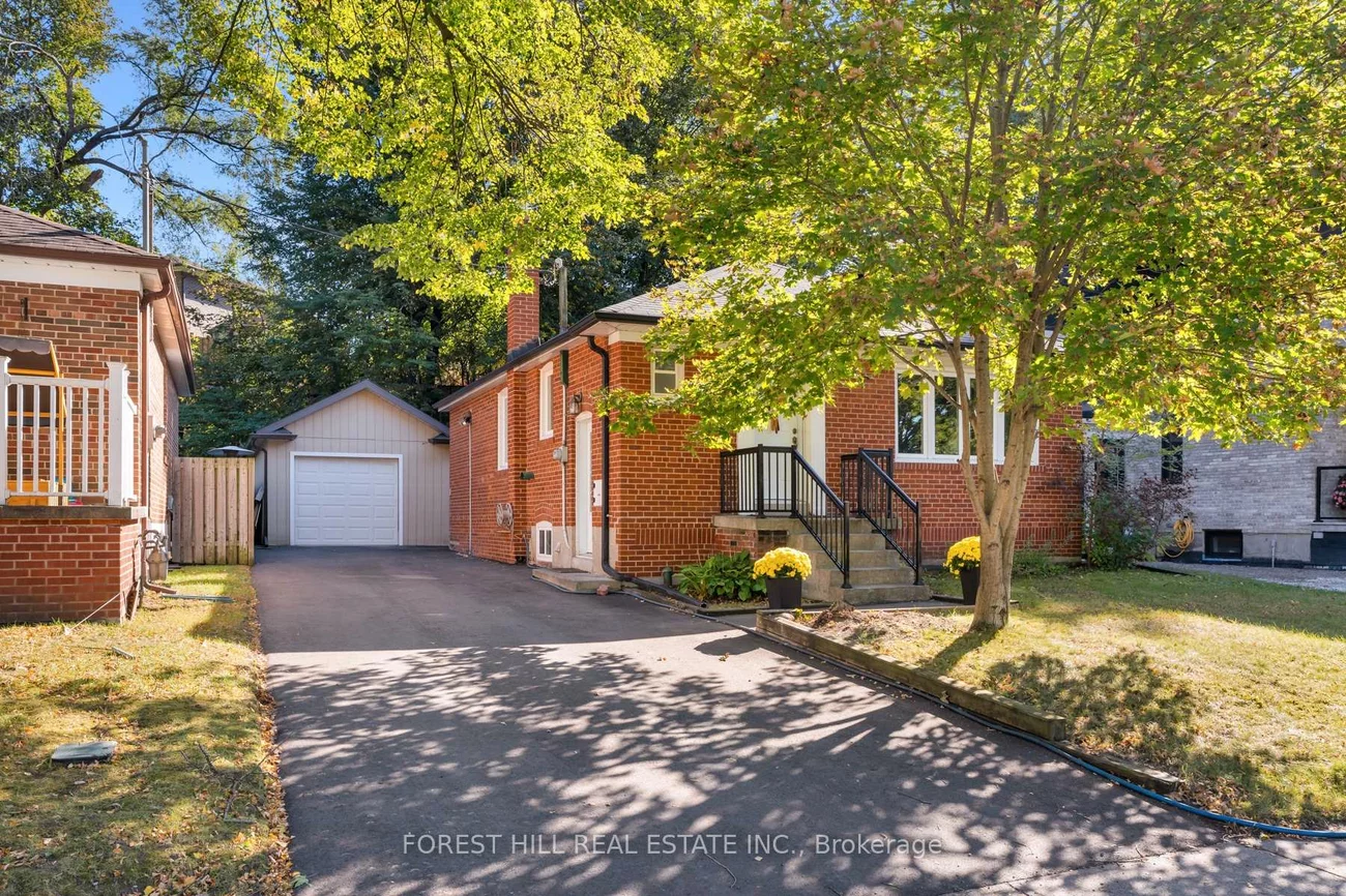 37, Cynthia, Rockcliffe-Smythe, Toronto