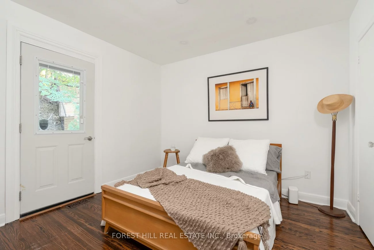 37, Cynthia, Rockcliffe-Smythe, Toronto
