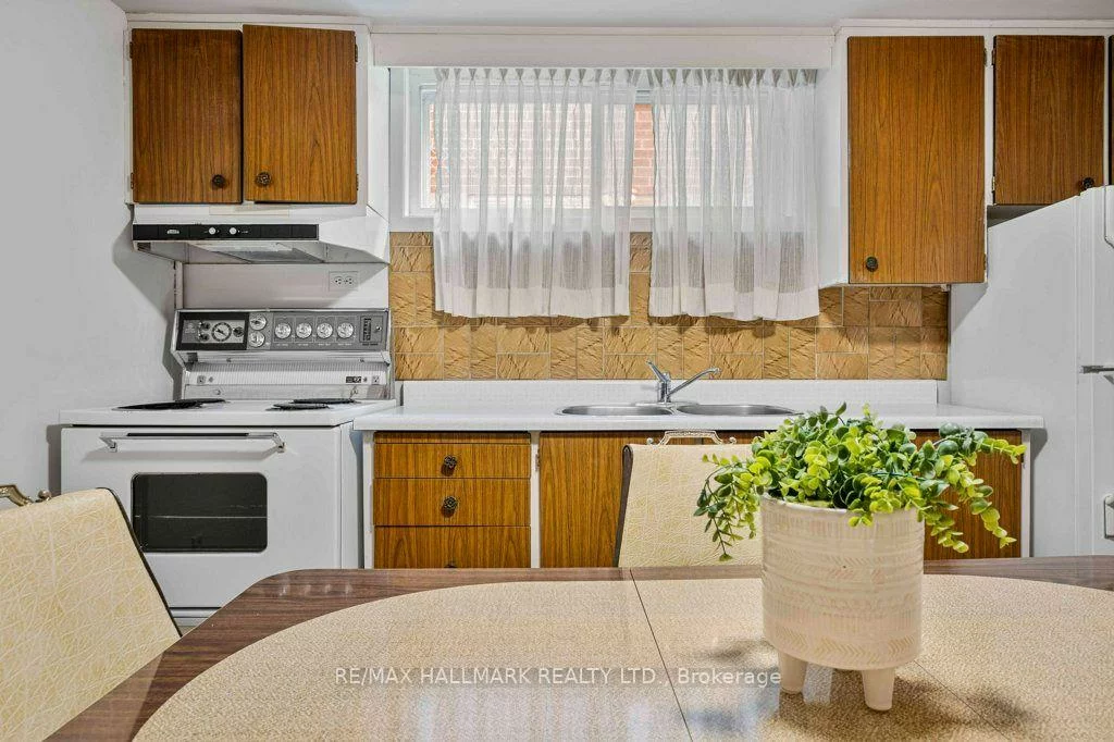 12, Tammy, West Humber-Clairville, Toronto