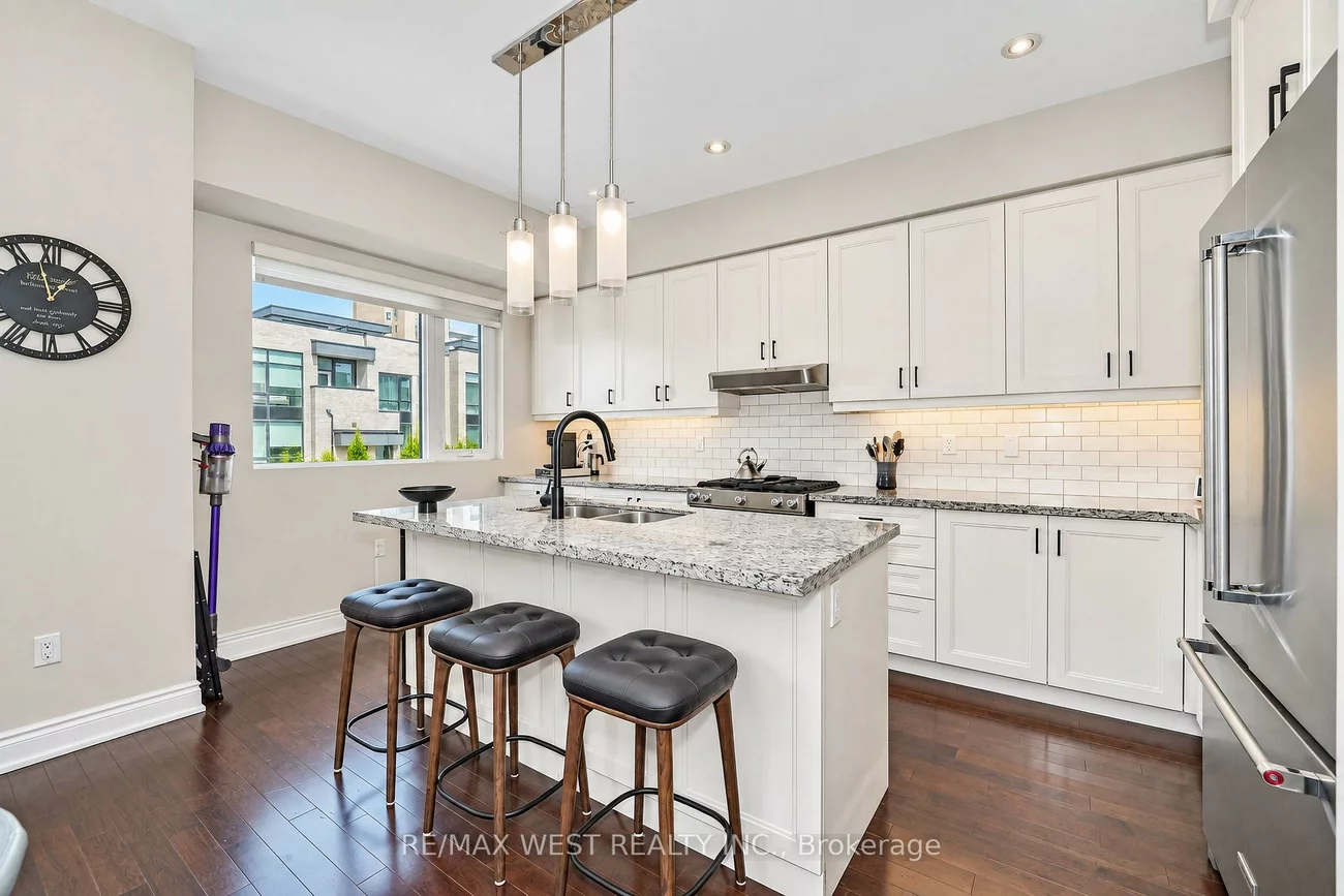 47, Pony Farm, Willowridge-Martingrove-Richview, Toronto