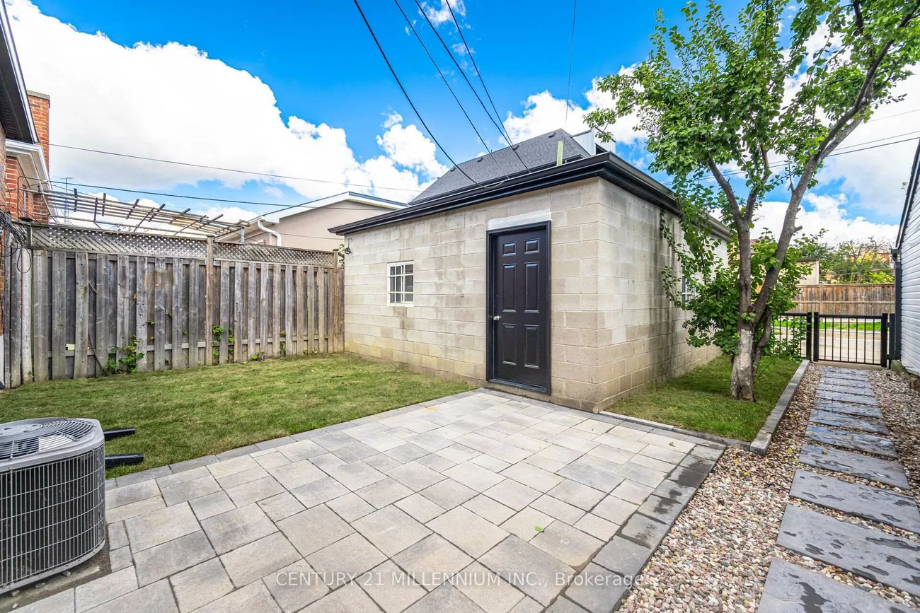 1781, Keele, Keelesdale-Eglinton West, Toronto