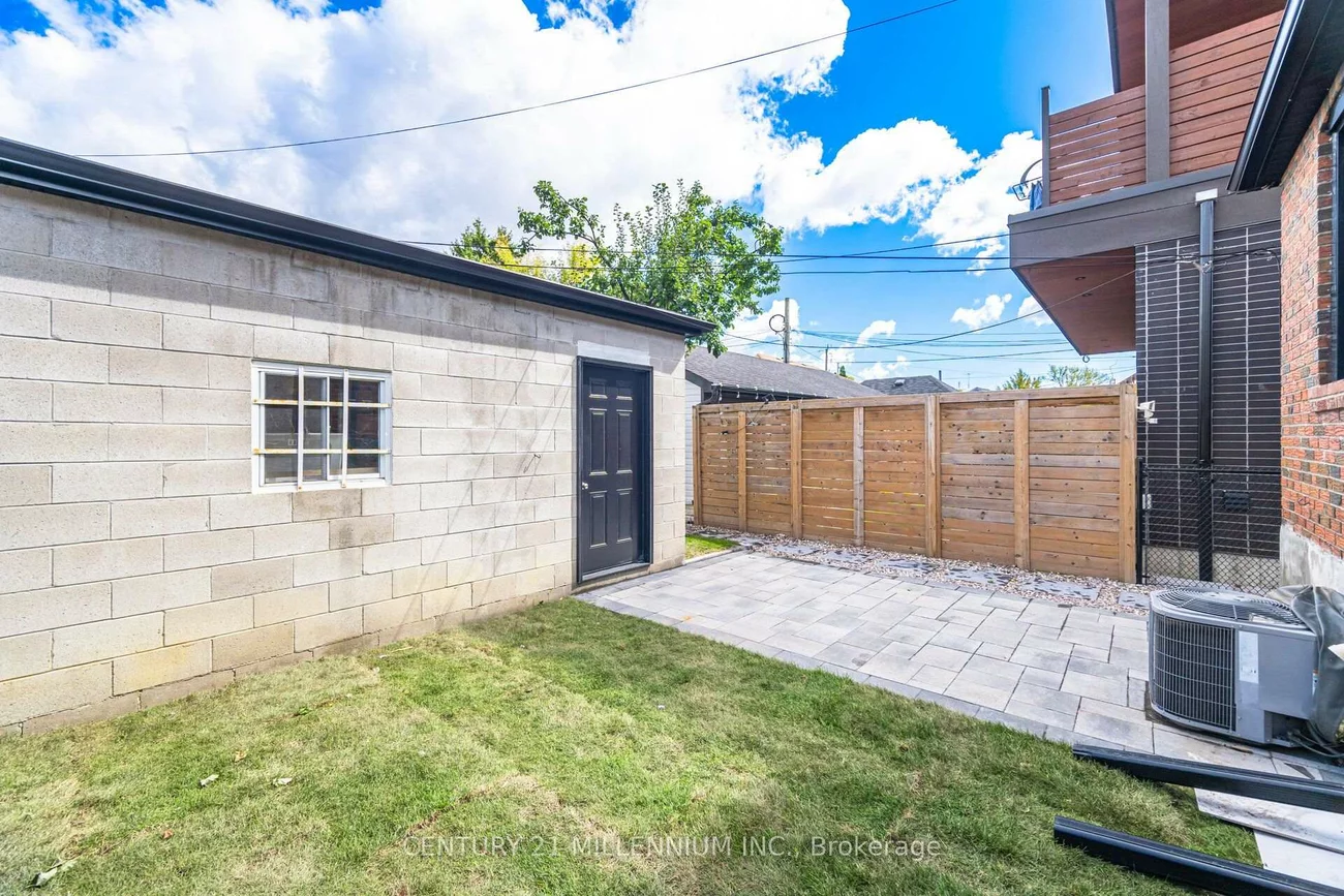 1781, Keele, Keelesdale-Eglinton West, Toronto