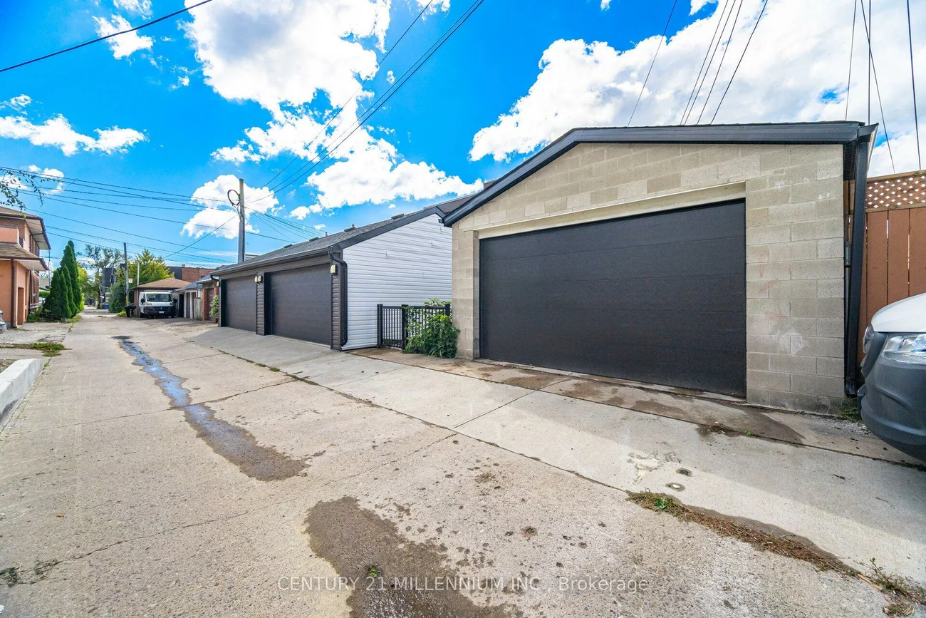 1781, Keele, Keelesdale-Eglinton West, Toronto